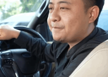 [หนังเต็มเรื่อง] 021H1016 Y นี่พี่เรียกแกรป VIP นะ ทำไมมีคนอื่นนั่งบนรถ