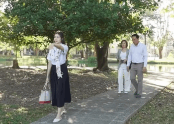 [หนังเต็มเรื่อง] 066H1016 Y ไปเรียนสายมันก็เรื่องของเธอ ฉันก็รีบเหมือนกัน