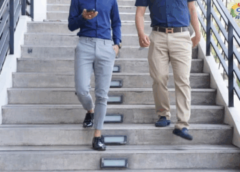 [หนังเต็มเรื่อง] 073H1016 Y สามปีแล้วที่ไม่ได้เจอ นายก็ยังเป็นเด็กส่งของอยู่เหรอ