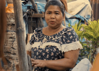 [MGA EPISOD] 048P1119 babaeng galing abroad, nagyabang sa mga kapitbahay